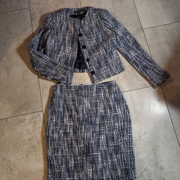 Brooks Brothers Dresses & Skirts - Elegant Black and White Tweed Skirt